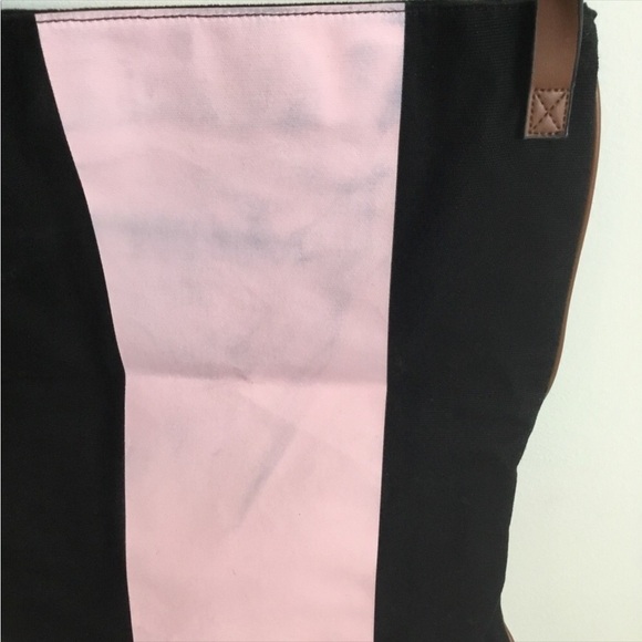 VICTORIA’S Secret pink and black crossbody - Picture 9 of 10